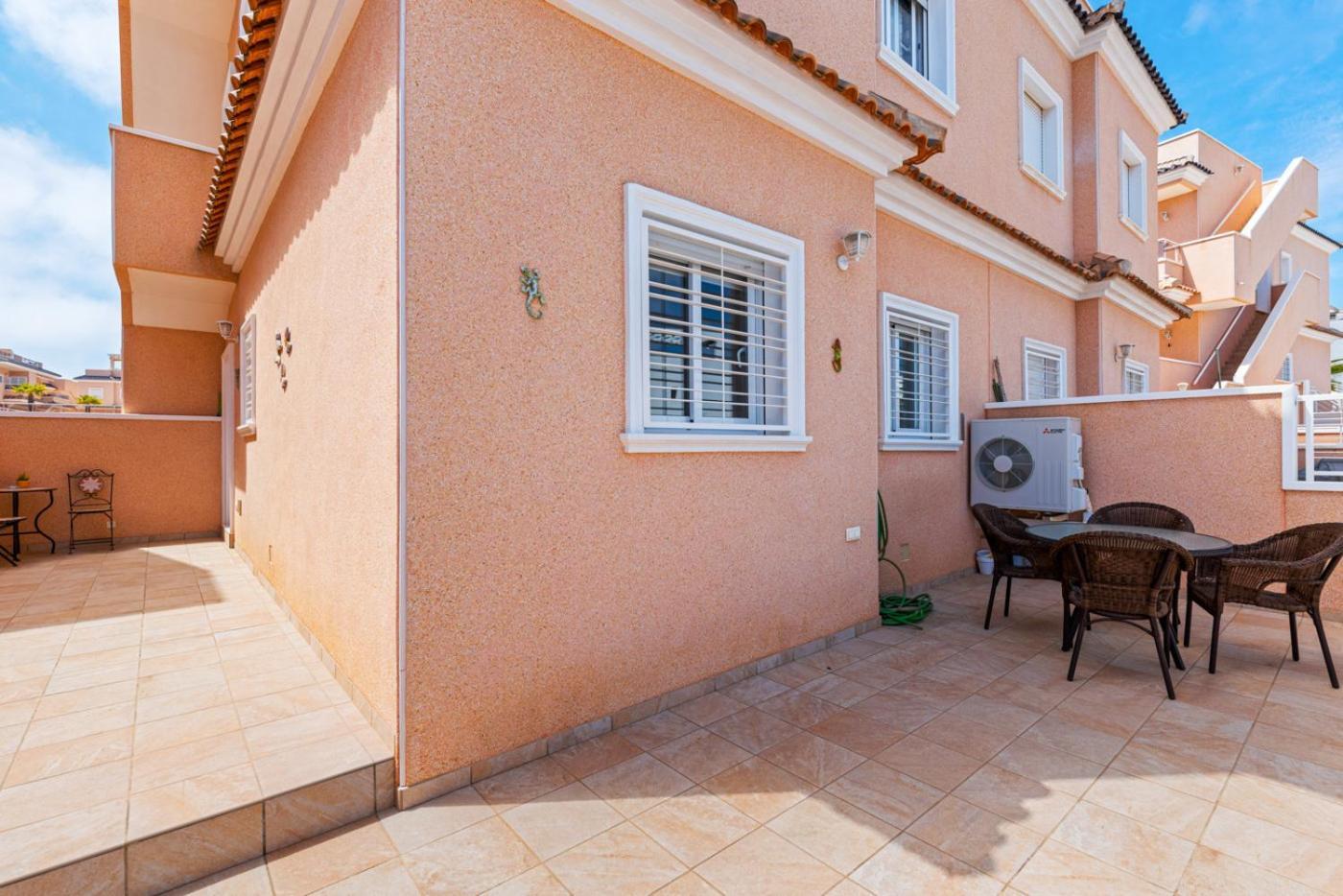 Apartments Punta Prima Indoor & Outdoor Pool Torrevieja Dış mekan fotoğraf