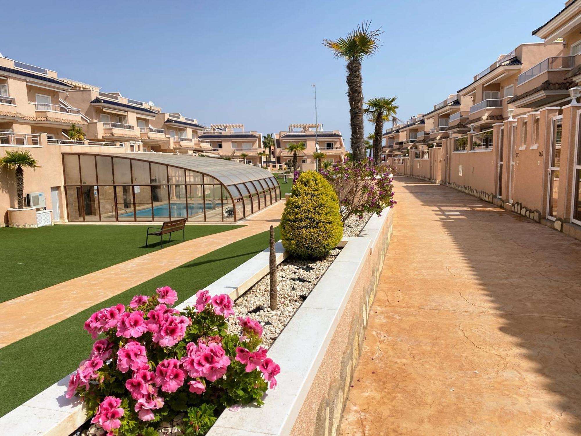 Apartments Punta Prima Indoor & Outdoor Pool Torrevieja Dış mekan fotoğraf